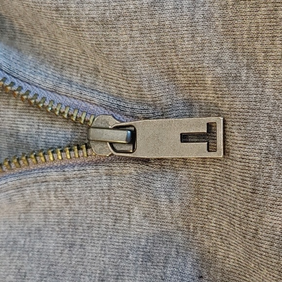 TED BAKER LONDON Men's size 5 ( XL) 1/4 Zip Sweatshirt. Gray Heather - Picture 6 of 12